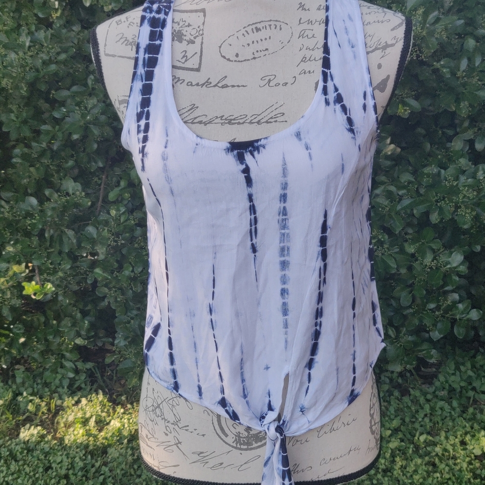 Style Envy tank top - Picture 1 of 3